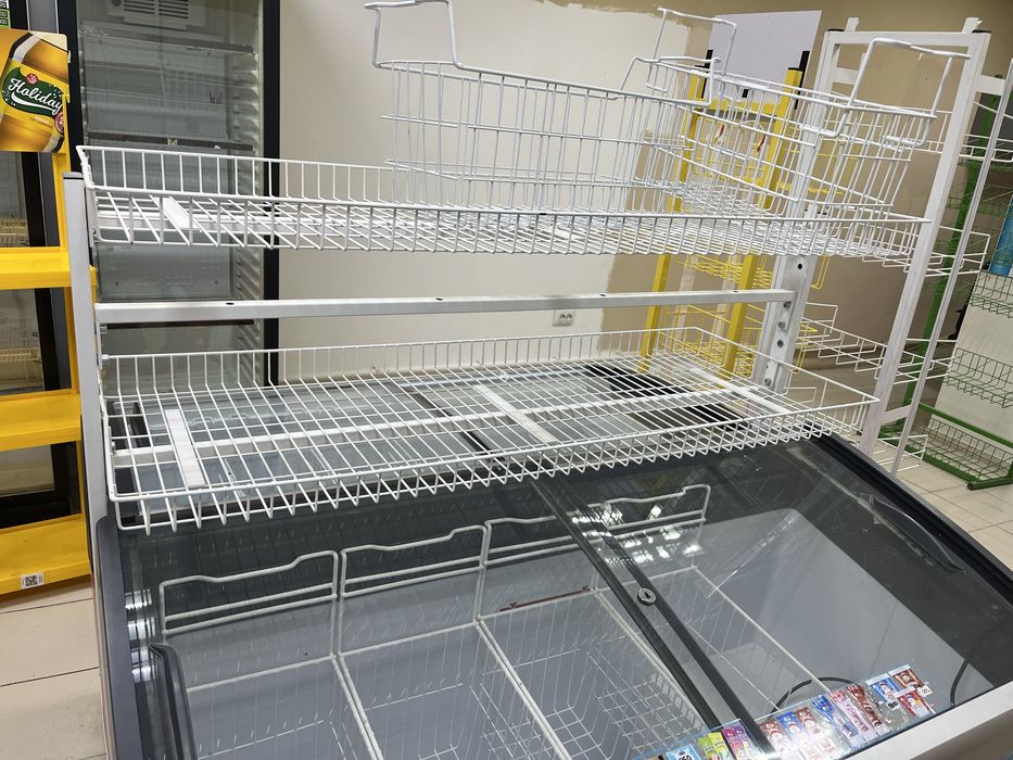 Продам сетку на ножках для магазина цена 25000тг