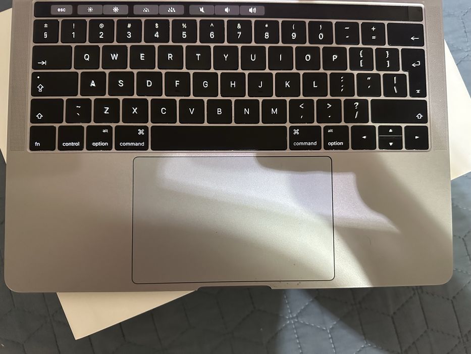 Macbook pro 2016 touch bar