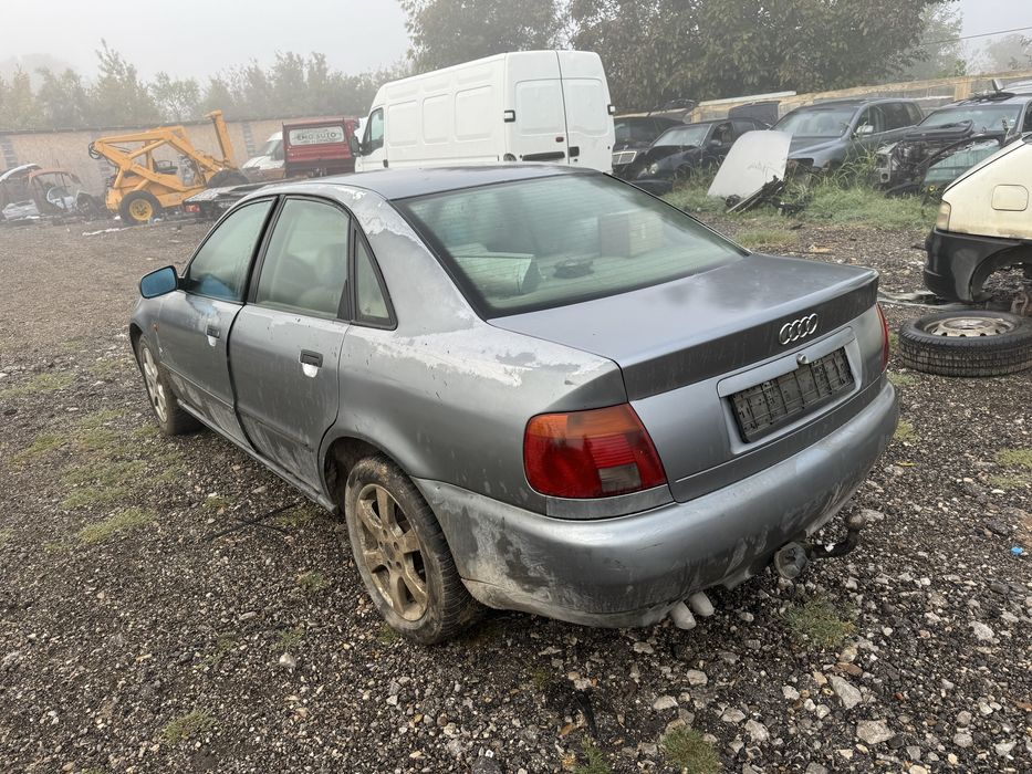 Ауди А4 1.9 дизел само на части