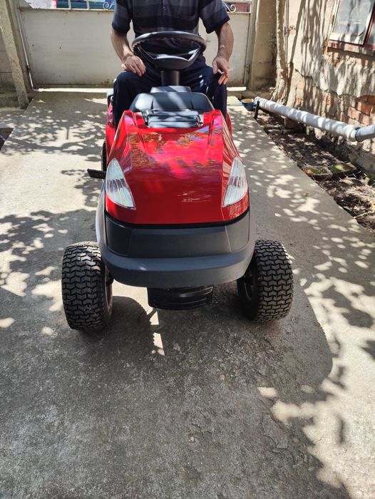 Продава се тракторна косачка