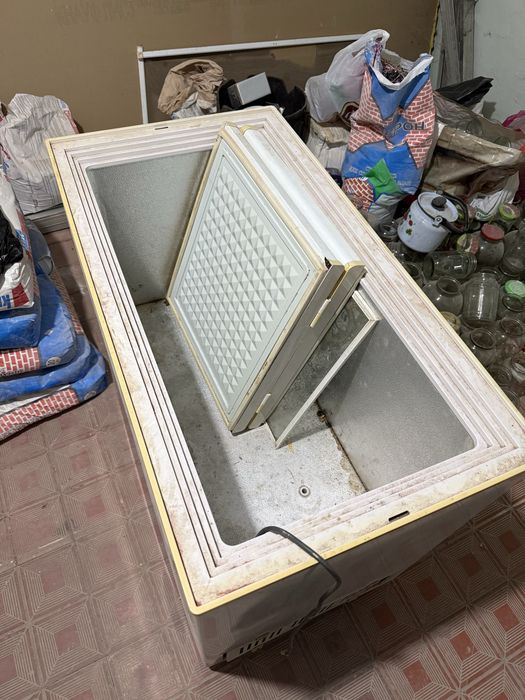 Морозильник Б/У.