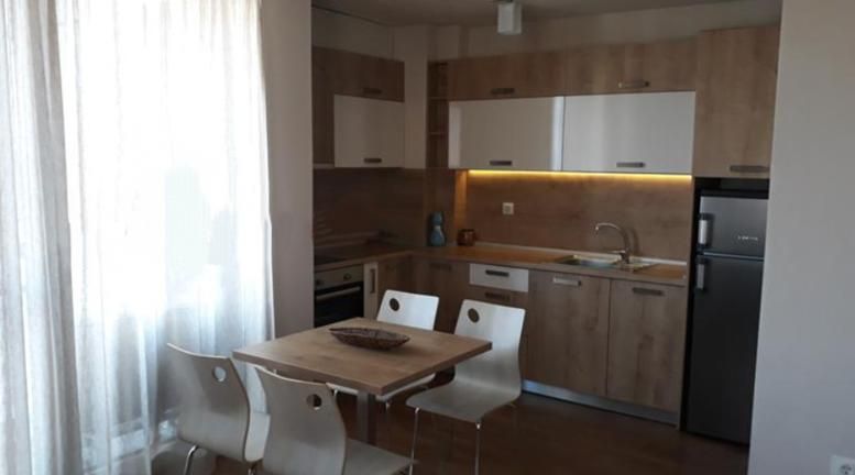 Дава се под наем Двустаен апартамент в София, Обеля 2 - 70 кв.м за 590 € - Снимка #2