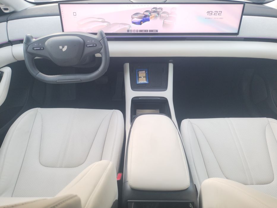 Jiyue 07 Robo Car