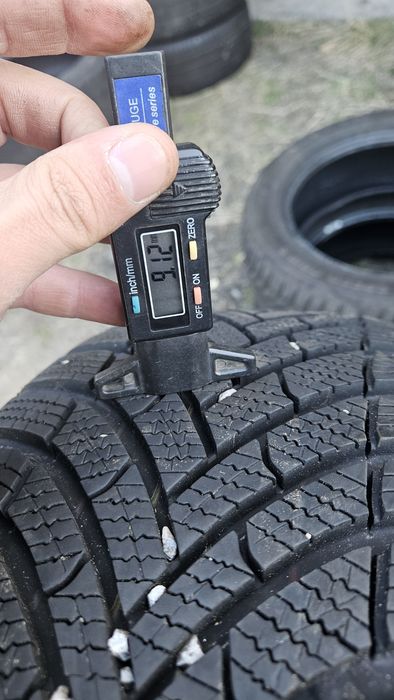 4бр като нови гуми 225 55 17 дот 24 семперит semperit