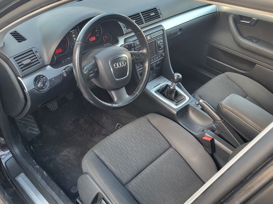 Audi A4 Slinne Anul 2007 140cp 1 ax came Navigație Încălzire scaune