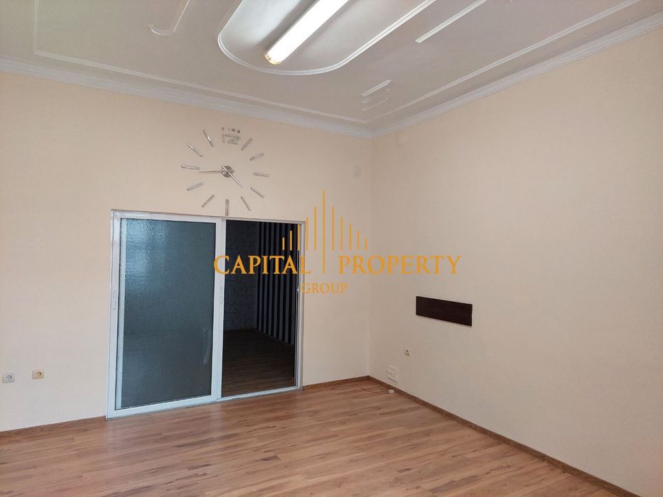 Дава се под наем Офис в Варна, Център - 75 кв.м за 850 € - Снимка #1