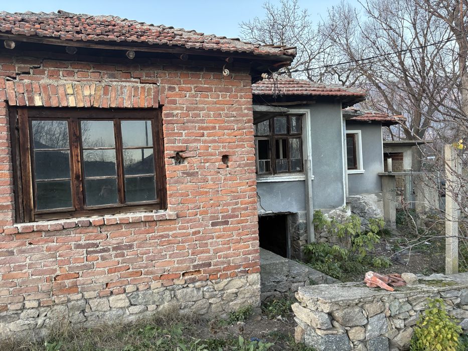 Не обзаведена къща