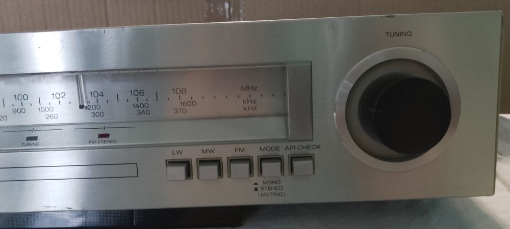 Sharp ST30 стерео тунер