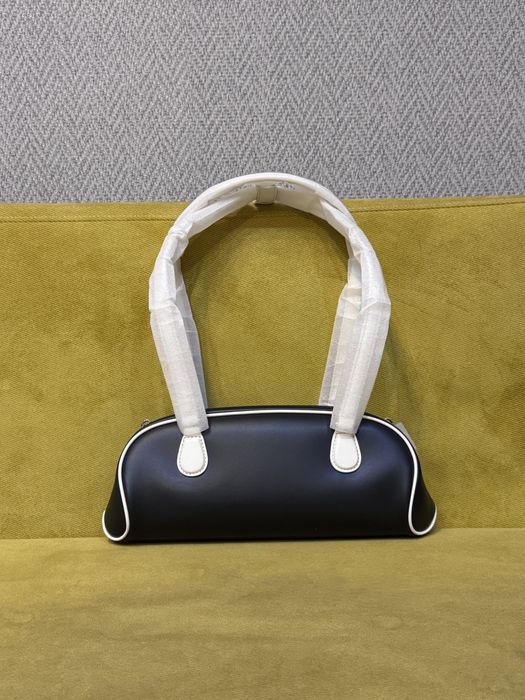 Сумка Charles & Keith женская