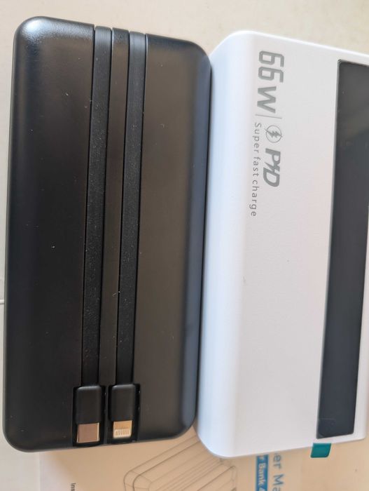Лот отPower Bank 60000mAh, 66W и 40000 mAh супер-бързо с Android и iOS