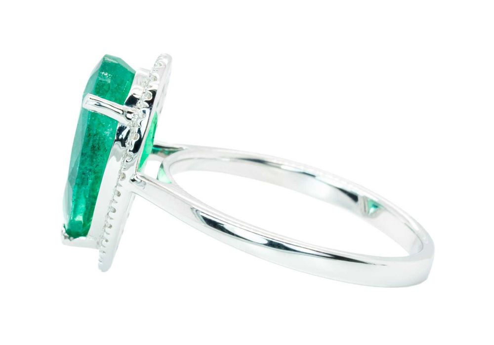 Inel aur alb cu smarald