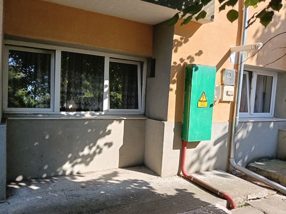 Vand apartament cu 2 camere