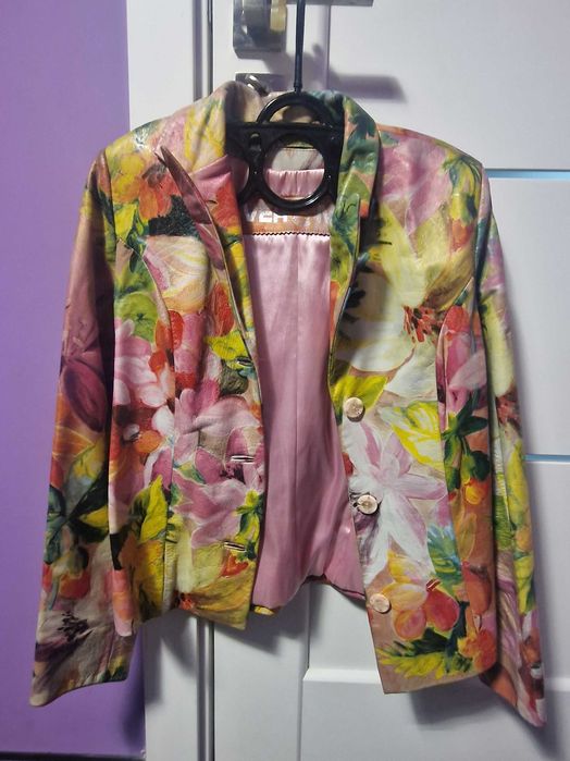 Уникално цветно яке