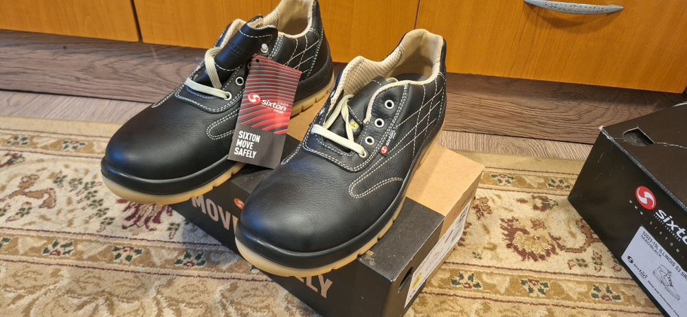 Bocanci de lucru nr 44