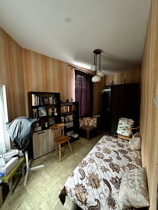Дава се под наем Етаж от къща в Пловдив, Център - 106 кв.м за 329900 € - Снимка #1