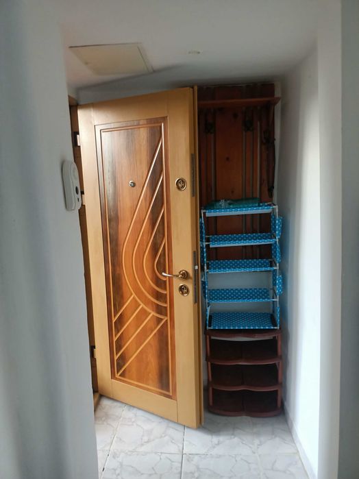 Inchiriez apartament