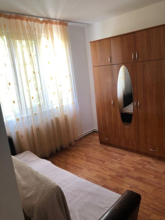 Inchiriez apartament doua camere Neacsu