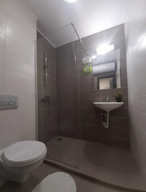 Дава се под наем Двустаен апартамент в Пловдив, Тракия - 72 кв.м за 459 € - Снимка #3