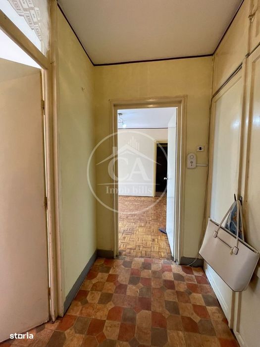 Apartament de vânzare cu 2 camere în zona Rogerius, Oradea