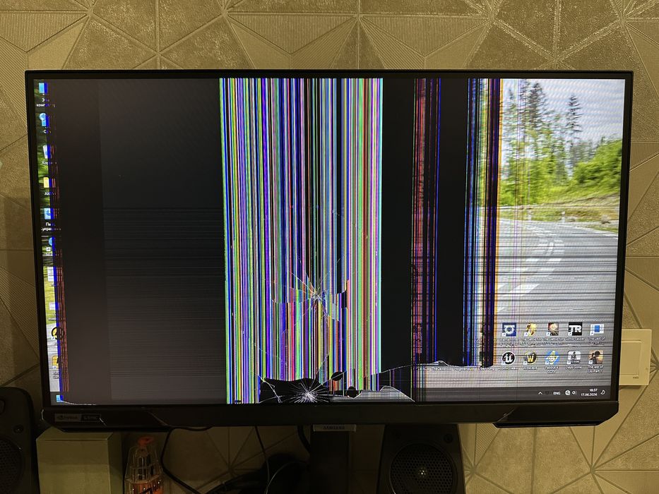 Монитор 27" Samsung LS27BG400EIXCI черный