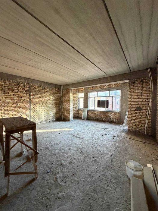 Новостройка , 6/6/7, 273м2 коробка кафе Bon, метро Ойбек !!