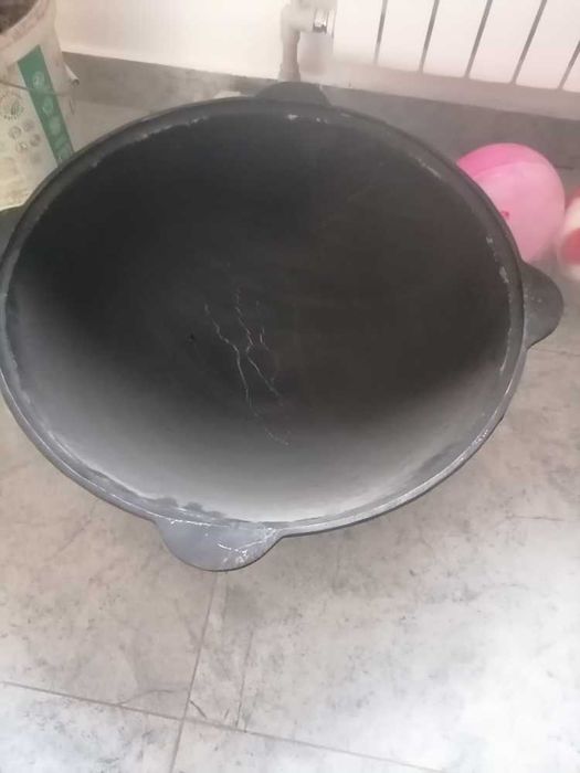 Новый чугунный казан