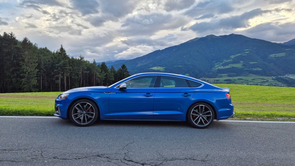 ECS Капачки бомбета Audi S4 S5 B9
