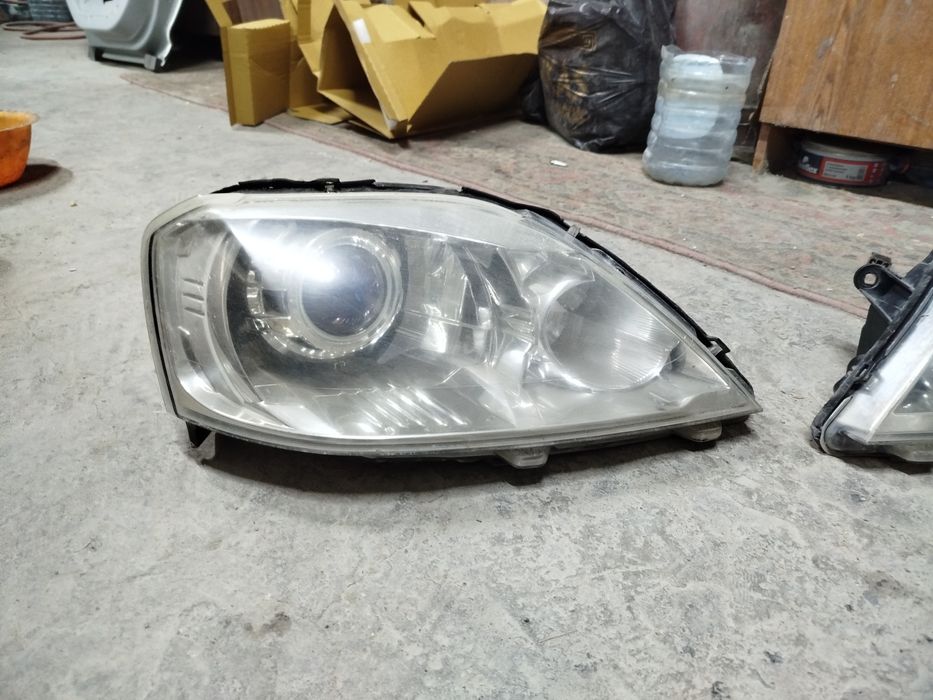 Фары передние Рено Логан