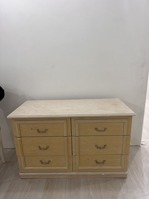 Комод спальный .