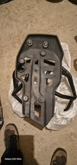 Piese motocicleta+anvelope Metzeler.