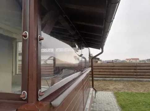 Oferim Folie Transparenta de Protectie Foisoare si Terase