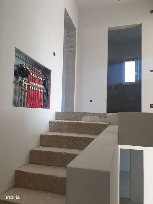 Duplex de vanzare de 130mp teren 216mp zona Floresti Crisan