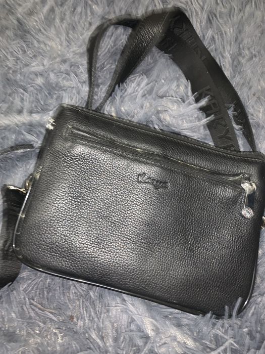 Сумка кожаная черная KARYA