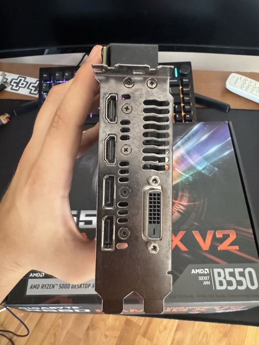 Vand placa video Asus RX580 4GB