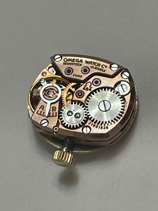 Mecanism funcțional 484 17 rubine ceas Omega și geam anii 60