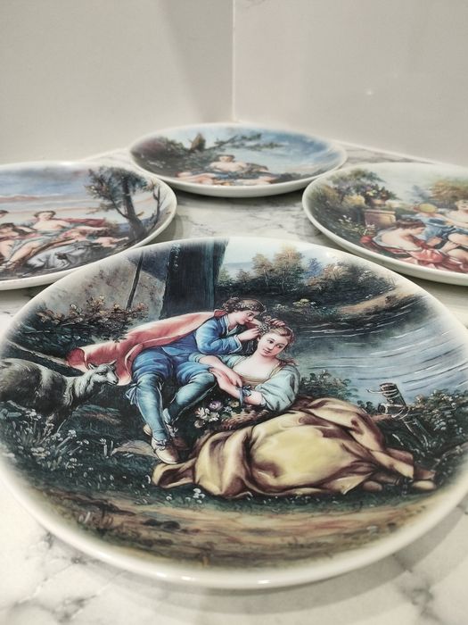 Продам тарелки сувенирые