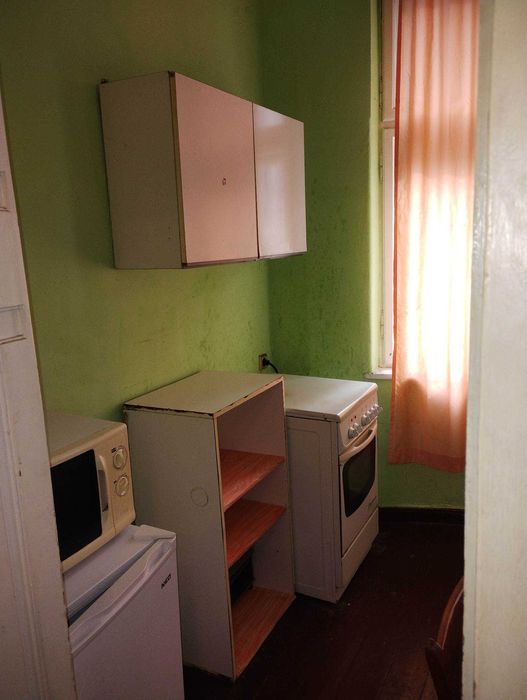 Дава се под наем Едностаен апартамент в Бургас, Център - 35 кв.м за 125 € - Снимка #1