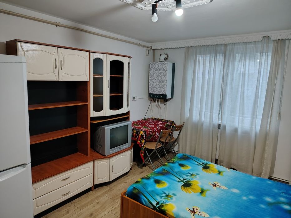 Garsoniera mobilata etajul 1