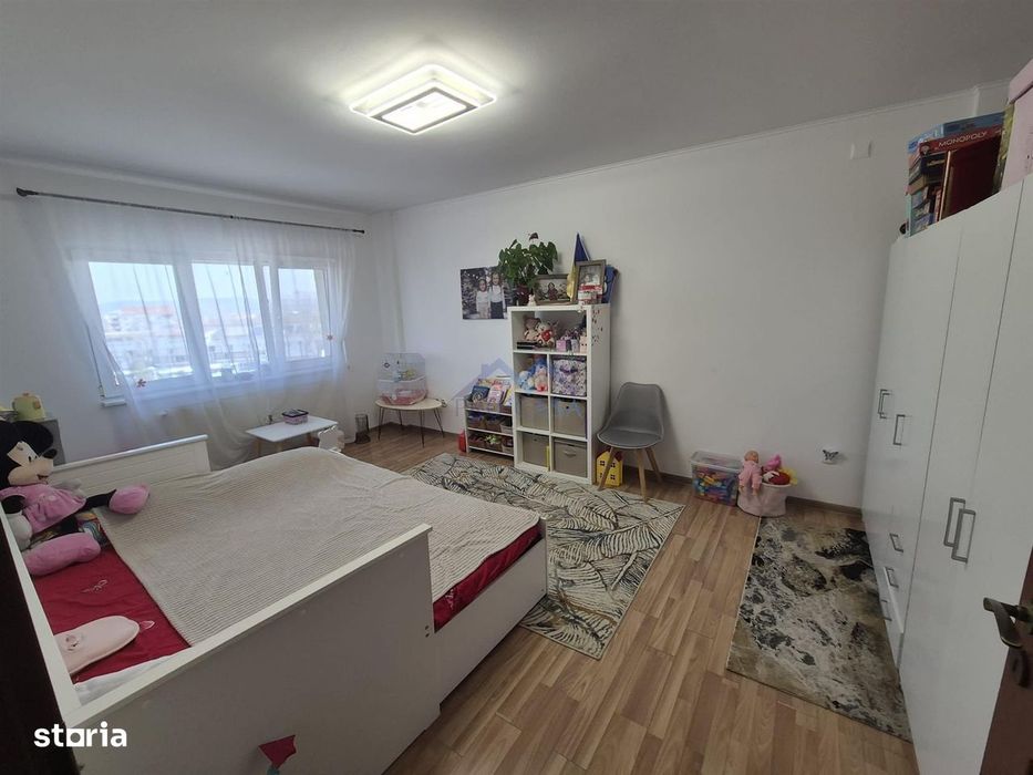 Apartament 2 camere decomandat, Cetate, et.3