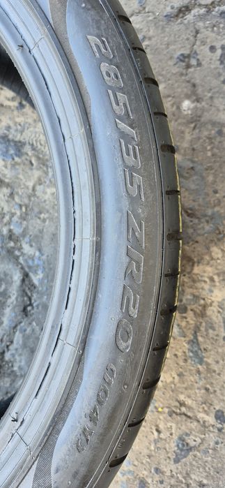 4 anvelope vara Pirelli,fata 255/40/20,spate 285/35/20.Pretul este pe bucata.