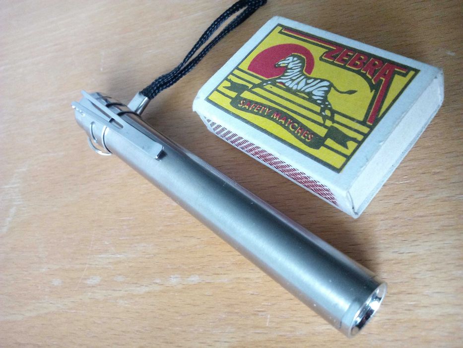 медицинско фенерче за УНГ