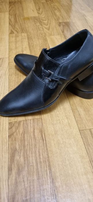 Продаётся мужские туфли