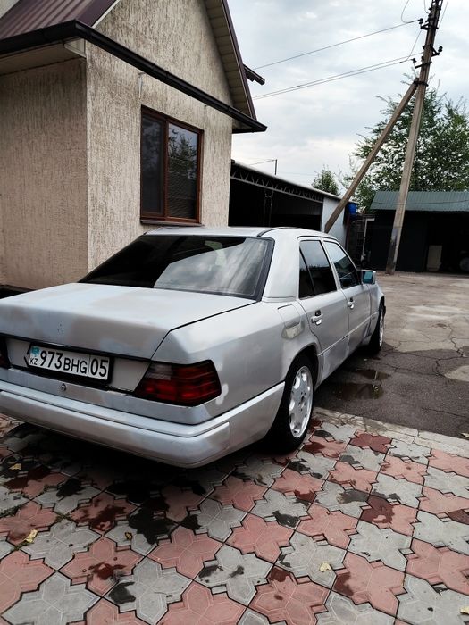 Mercedes benz W 124