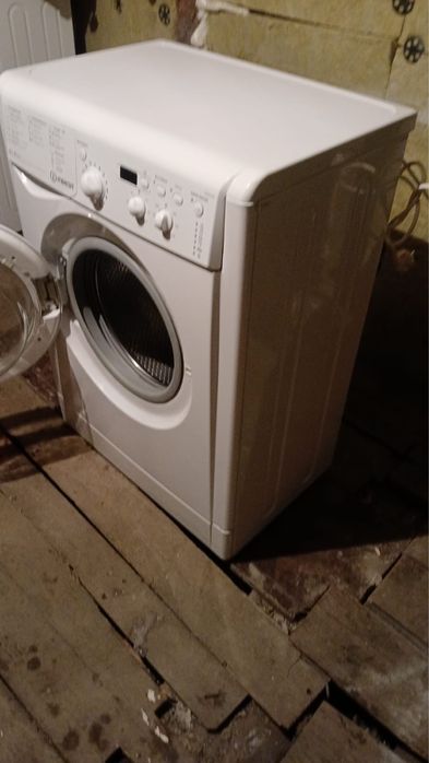 Продам стиральную машину автомат