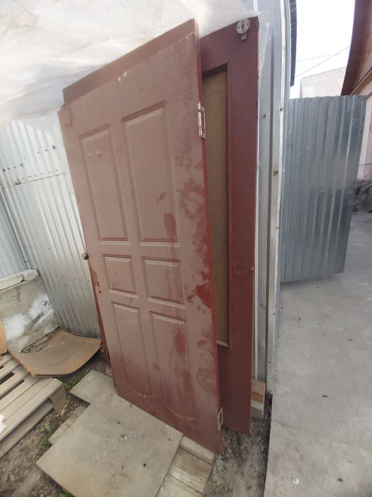 Двери бу 4 штуки