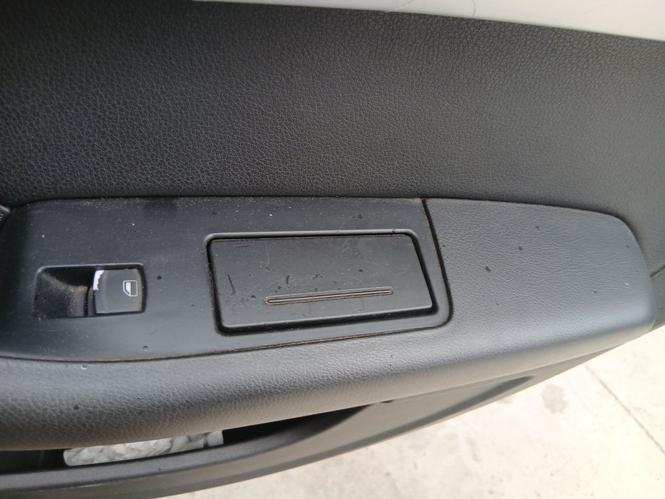 Scrumiera usa dreapta spate AUDI A6 (4F2, C6) facelift [Fabr 2004-2010