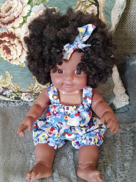 Продам говорящую куклу .