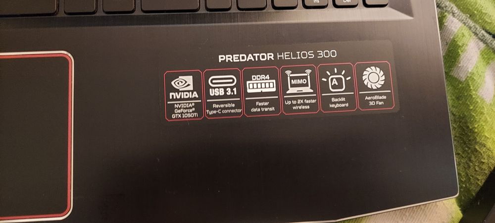 Ноутбук б/у Predator