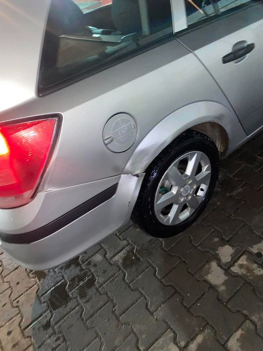 Vând opel astra H 1.9