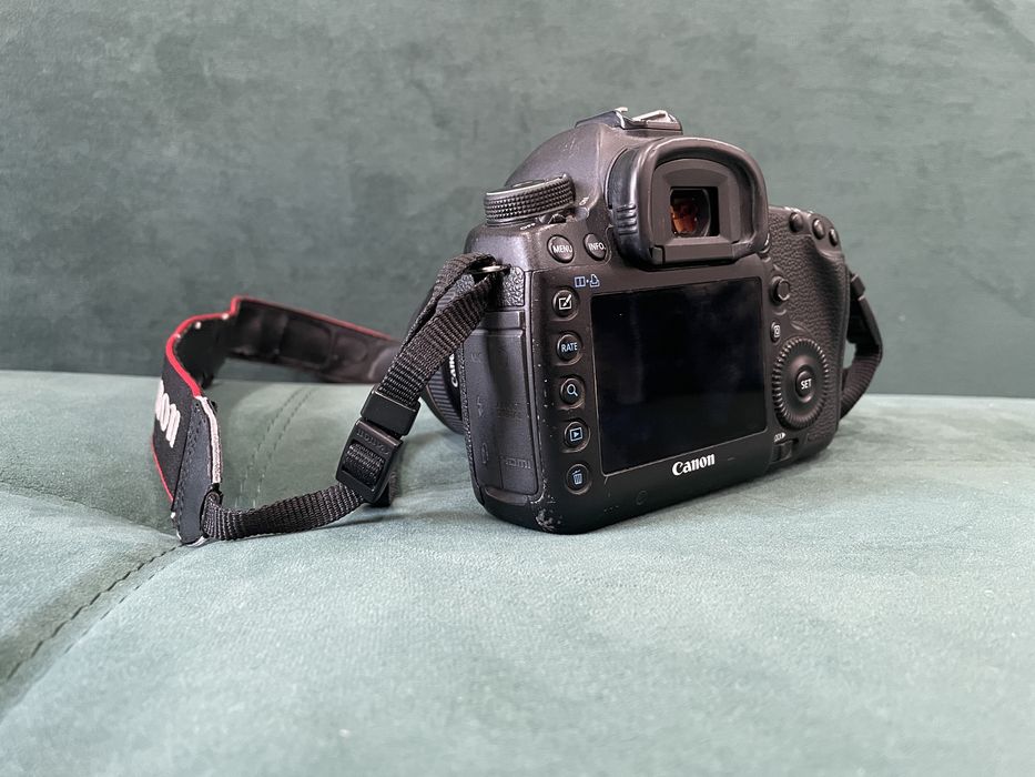 Canon mark3 , объектив 50 mm, 1.4, вспышка